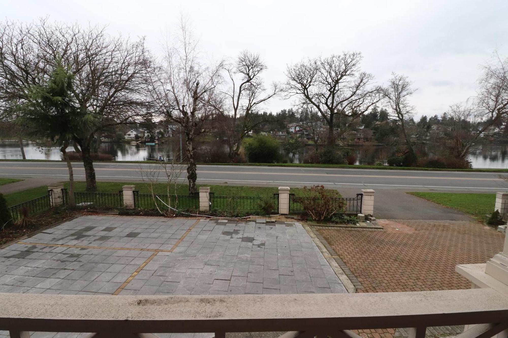 Lipton Place By Elegant Waterfront Esquimalt Екстериор снимка